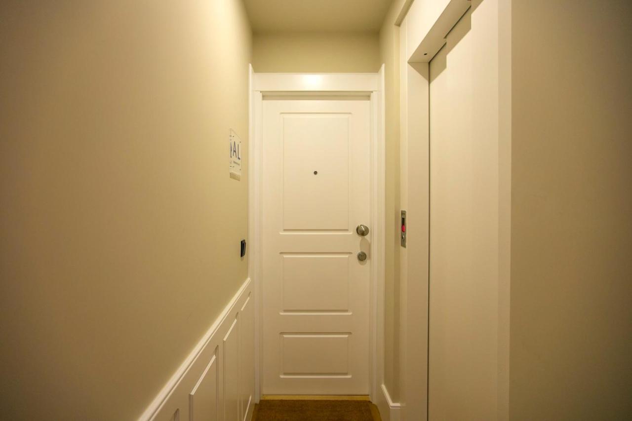 Charming In Historic Downtown Appartement *